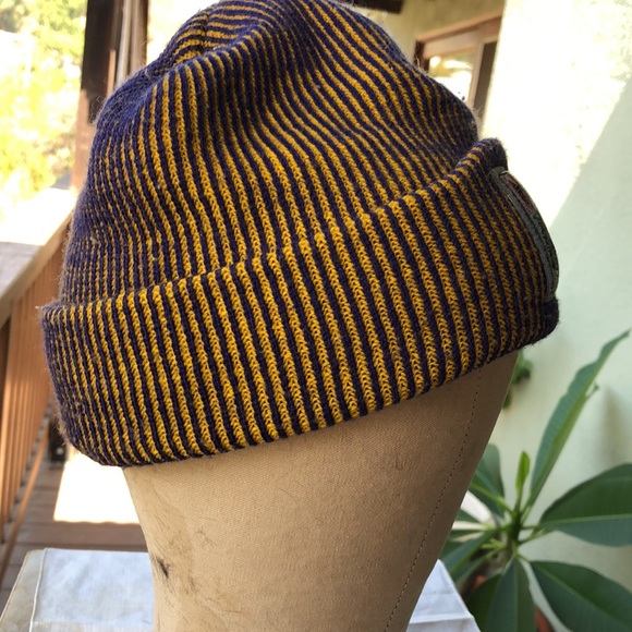 Adidas watch cap - Picture 5 of 8